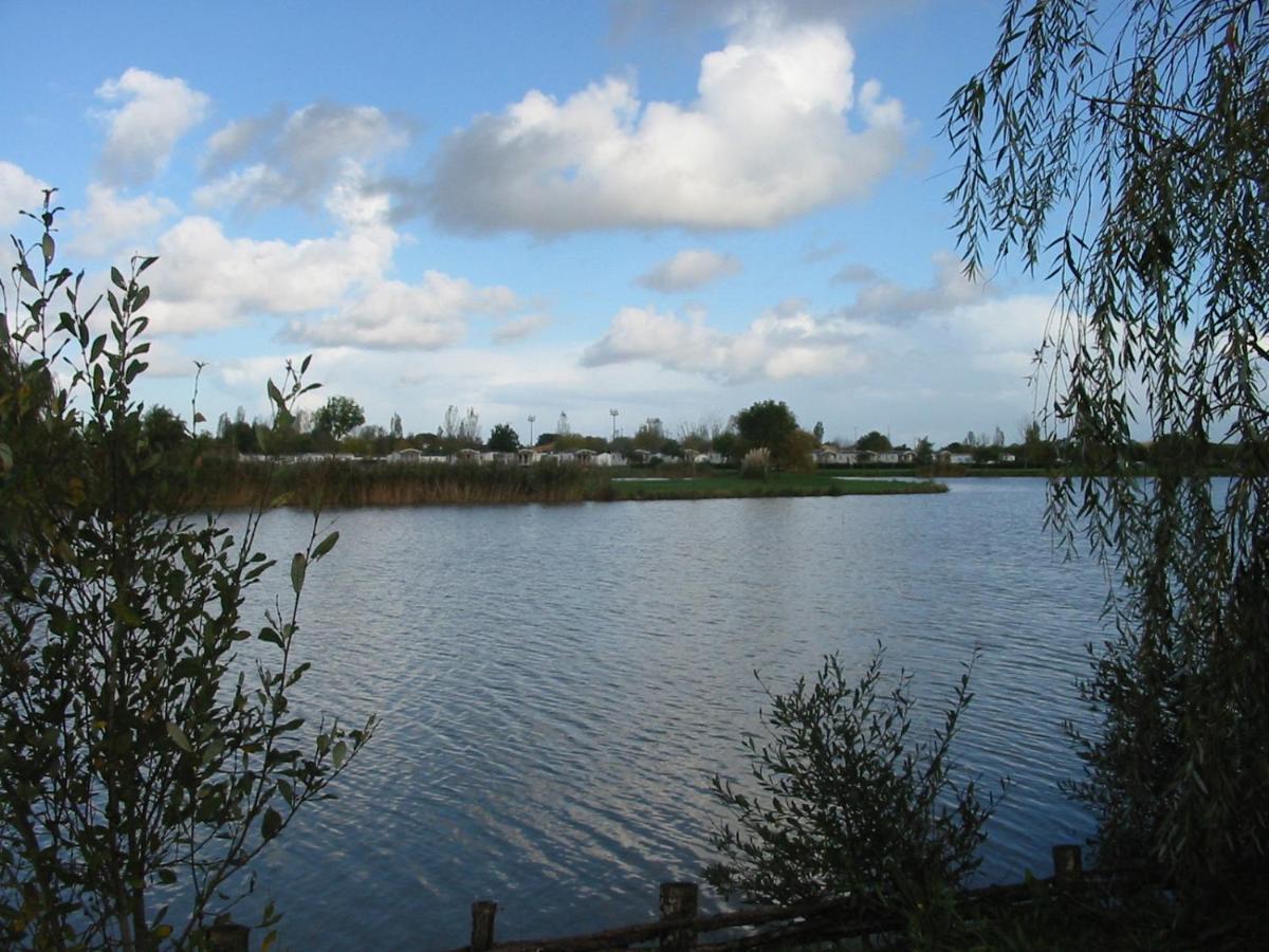 Camping Du Lac De Saujon Eksteriør bilde